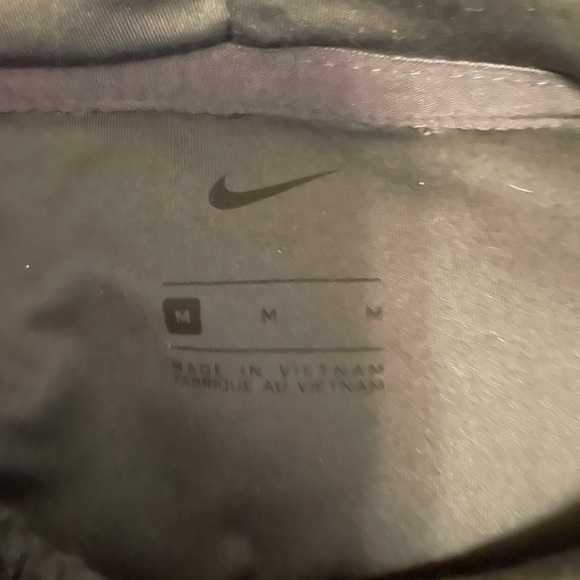 fluffy/comfy nike pull over hoodie - Picture 3 of 4